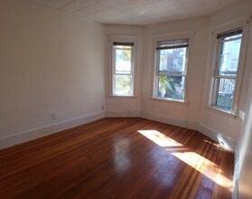 32 Juliette St, Unit 2 in Boston, MA - Building Photo - Building Photo
