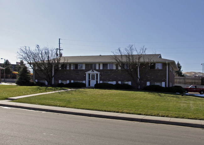 12141 W Nevada Pl in Denver, CO - Foto de edificio - Building Photo