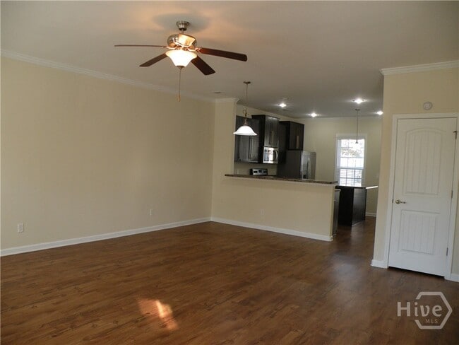 property at 104 Ventura Pl