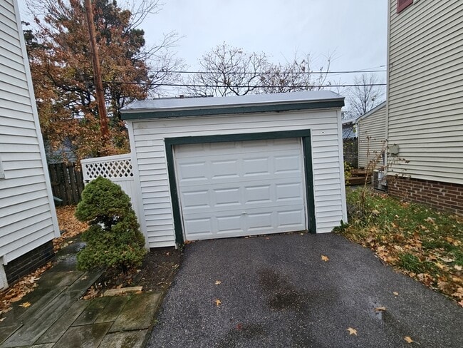 3341 Hyde Park Ave in Cleveland Heights, OH - Building Photo - Building Photo