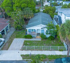 1102 19th St in West Palm Beach, FL - Building Photo - Building Photo