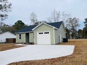2903 Newport Cir in Newport, NC - Building Photo - Building Photo
