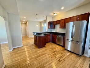 22 Elmore St, Unit 3 in Boston, MA - Building Photo - Building Photo