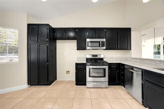 3740 S Bear St in Santa Ana, CA - Building Photo - Building Photo