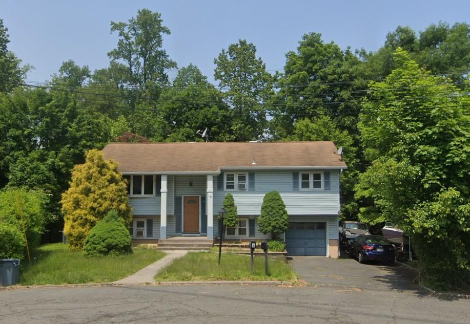 7-8-8 Brookridge Ct in Valley Cottage, NY - Building Photo