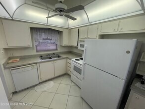 171 Cape Shores Cir in Cape Canaveral, FL - Building Photo - Building Photo