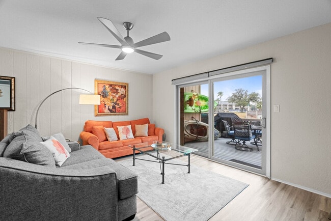 1902 Bayhouse Dr in Rockport, TX - Building Photo - Building Photo