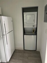 2535 NW 9th St in Miami, FL - Building Photo - Building Photo