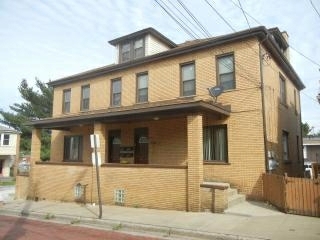 711-713 Kerr St in Ambridge, PA - Building Photo