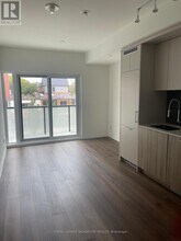 863 St Clair Ave W in Toronto, ON - Building Photo - Building Photo