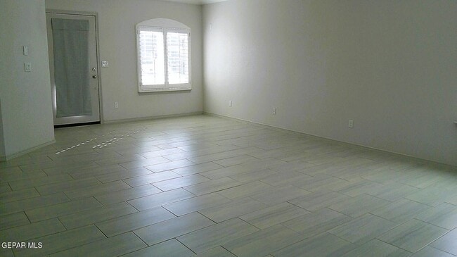 7441 Norte Mesa Ln in El Paso, TX - Building Photo - Building Photo