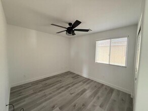 1031 Monte De Oro Ave in Las Vegas, NV - Building Photo - Building Photo