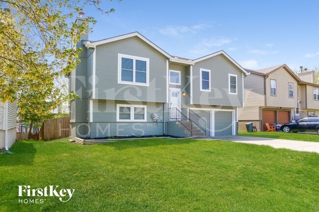 219 NW 111th Terrace in Kansas City, MO - Foto de edificio - Building Photo