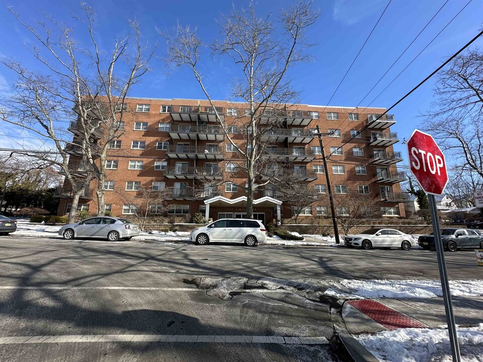 123 S Adelaide Ave in Highland Park, NJ - Building Photo