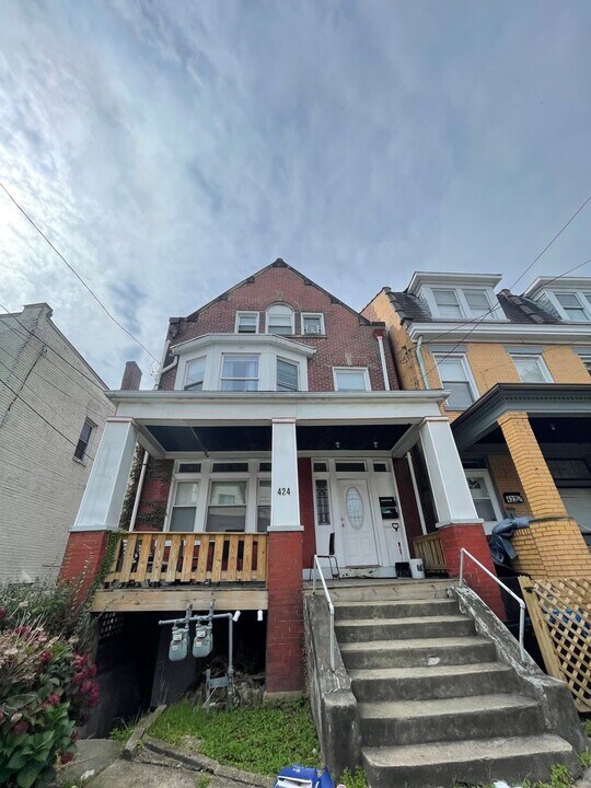 424 Atwood St in Pittsburgh, PA - Building Photo