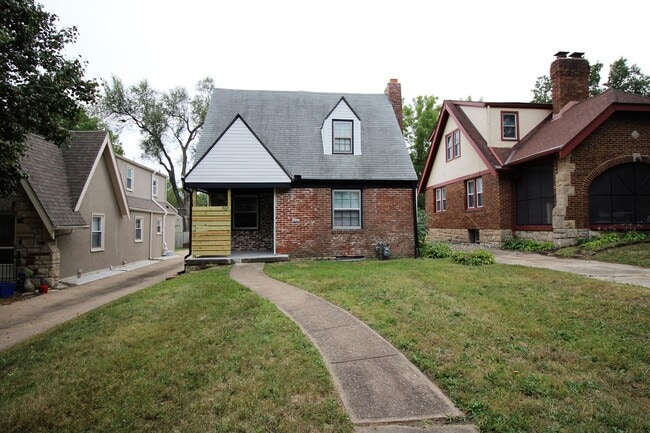 707 E 72nd St in Kansas City, MO - Building Photo - Building Photo