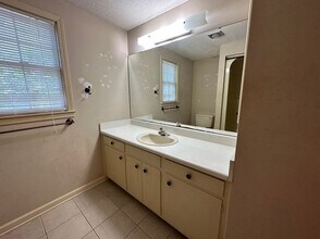 103 Bobolink Dr in Seneca, SC - Building Photo - Building Photo