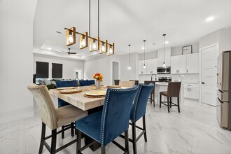 7994 Kenton St in Houston, TX - Building Photo - Building Photo