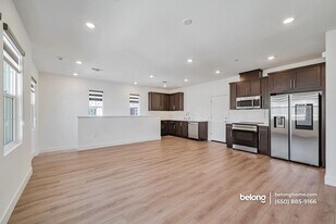 62 W San Diego Dr in Mountain House, CA - Building Photo