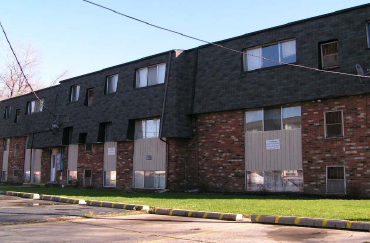 Water's Edge Apartments in Ecorse, MI - Foto de edificio - Building Photo