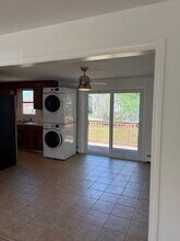 136 Rounds Ave in East Providence, RI - Building Photo - Building Photo