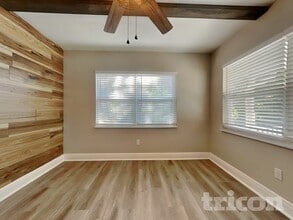 6905 N 19th St in Tampa, FL - Building Photo - Building Photo