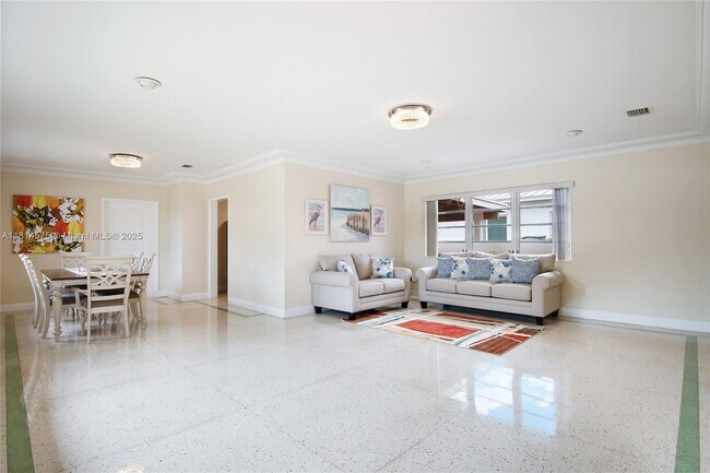 8900 Abbott Ave in Surfside, FL - Building Photo - Building Photo