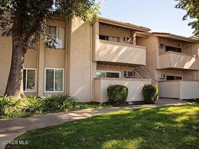 property at 28915 E Thousand Oaks Blvd