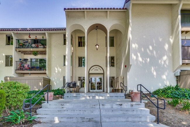 1750 Halford Ave in Santa Clara, CA - Building Photo - Building Photo