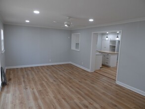 406 N Kerr Ave in Wilmington, NC - Building Photo - Building Photo