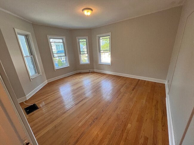 60 Pine St in Malden, MA - Building Photo - Building Photo