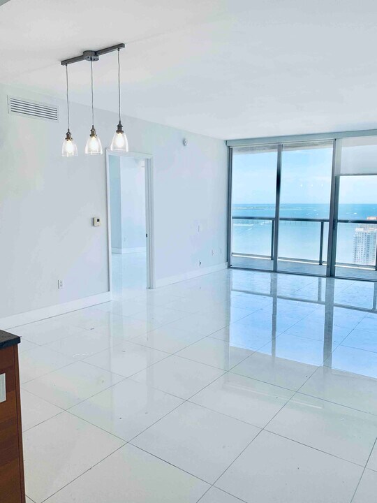 495 Brickell, Unit 4405 in Miami, FL - Building Photo