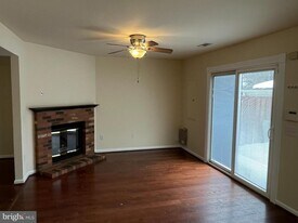 874 Waterford Dr in Frederick, MD - Building Photo