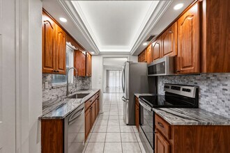 2650 Pearce Dr, Unit #111 in Clearwater, FL - Building Photo - Building Photo