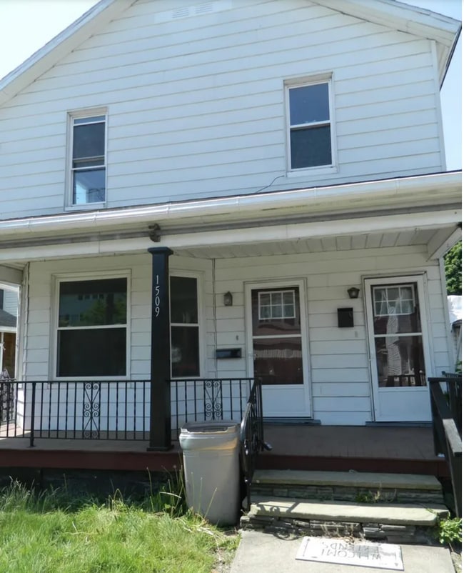 property at 1509 Price St