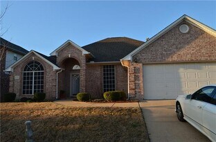 4725 Bristol Trace Trail in Fort Worth, TX - Building Photo