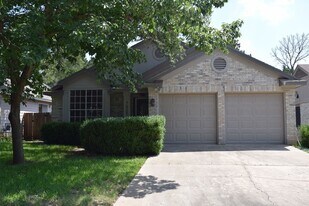 7805 Kincheon Ct in Austin, TX - Building Photo