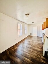 240-42 W Glenwood Ave in Philadelphia, PA - Building Photo - Building Photo