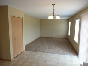 616 Osbron St in Plano, IL - Building Photo - Building Photo