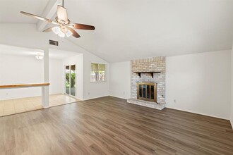 1213 Turtle Creek Blvd in Austin, TX - Building Photo - Building Photo