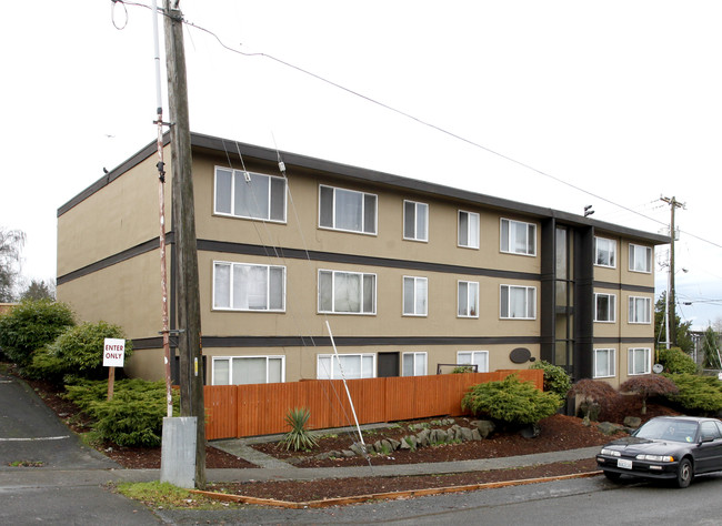 Lexington Apartments in Seattle, WA - Building Photo - Building Photo