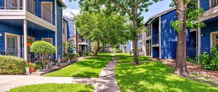 Villas By the Bay in Seabrook, TX - Foto de edificio - Building Photo