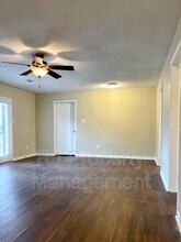 5297 Breckenwood Dr in Memphis, TN - Building Photo - Building Photo