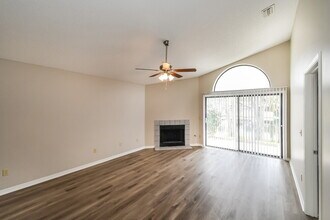 2847 Lantana Lakes Dr W in Jacksonville, FL - Building Photo - Building Photo