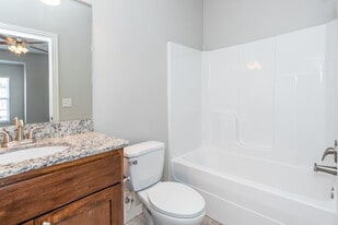 Woodland Park in Rogers, AR - Building Photo