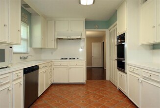 2332 Suffolk Dr in Houston, TX - Building Photo - Building Photo