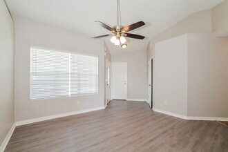 10412 Glassborough Dr in Orlando, FL - Building Photo - Building Photo