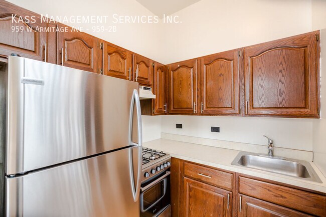 959 W Armitage Ave in Chicago, IL - Building Photo - Building Photo