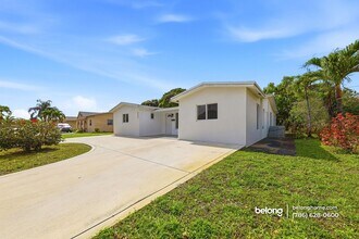 2631 NW 47th Ave in Lauderhill, FL - Building Photo - Building Photo