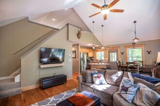 32 Attitash Loop in Bartlett, NH - Building Photo - Building Photo